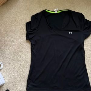 Under Armor black t shirt